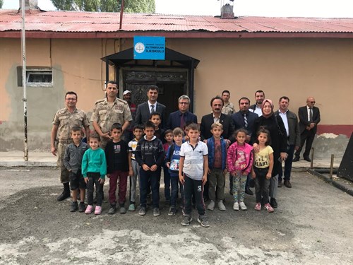 Sayın Kaymakamımız Murat ÖZTÜRK eşliğinde “Kırsal Mahalle Ziyaretleri” devam ediyor.